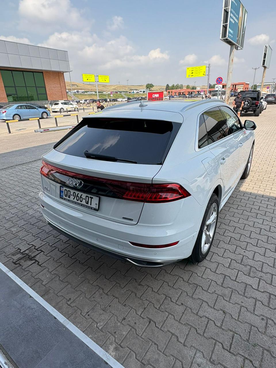 Audi Q8